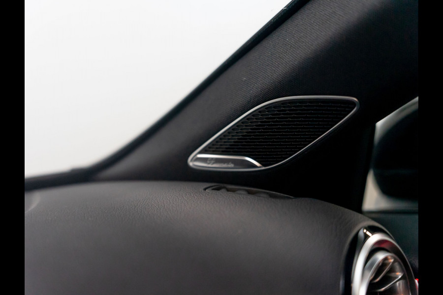 Mercedes-Benz A-Klasse AMG 35 4MATIC | Aero pakket | Akrapovic | Performance stoelen