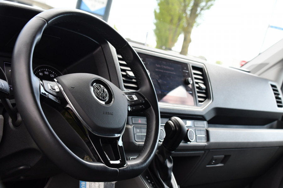 Volkswagen Crafter 35 2.0 TDI L3H3 Highline Adaptieve Cruise, Camera, Carplay, LED, Multimedia, 140PK, Automaat, 2 x Schuifdeur, Stoelverwarming, Uniek!
