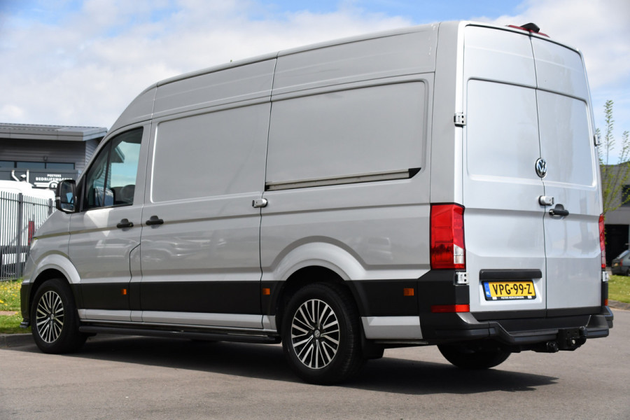 Volkswagen Crafter 35 2.0 TDI L3H3 Highline Adaptieve Cruise, Camera, Carplay, LED, Multimedia, 140PK, Automaat, 2 x Schuifdeur, Stoelverwarming, Uniek!