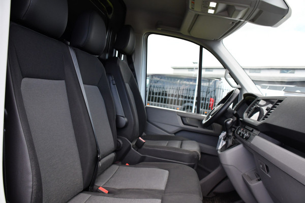Volkswagen Crafter 35 2.0 TDI L3H3 Highline Adaptieve Cruise, Camera, Carplay, LED, Multimedia, 140PK, Automaat, 2 x Schuifdeur, Stoelverwarming, Uniek!
