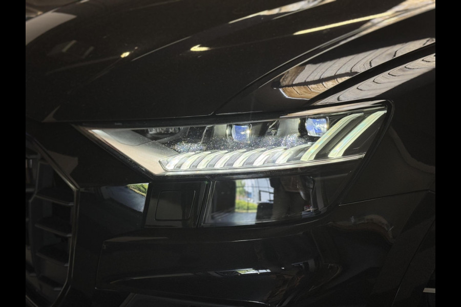 Audi Q8 60 TFSI e quattro Competition | B&O 3D | RS Stoelen | Panoramadak | Head-up | Softclose | 360