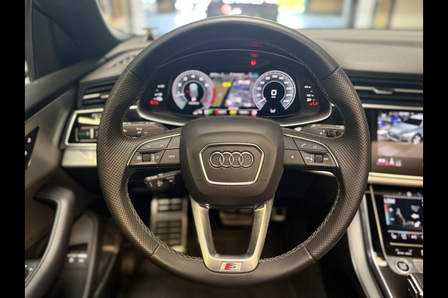 Audi Q8 60 TFSI e quattro Competition | B&O 3D | RS Stoelen | Panoramadak | Head-up | Softclose | 360