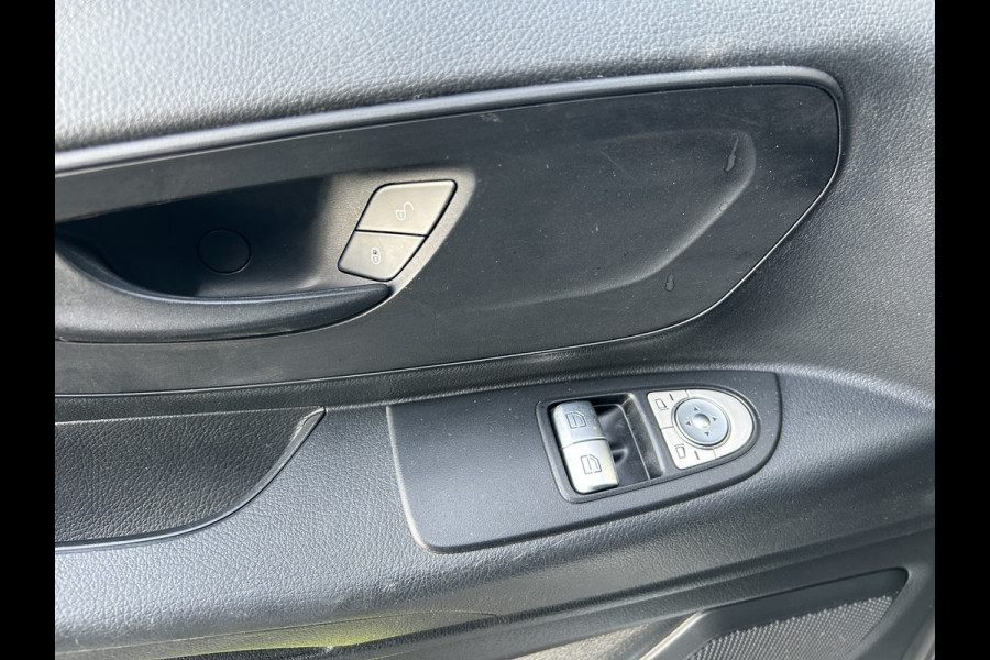 Mercedes-Benz Vito 116 CDI Extra lang / Automaat / Navigatie / Camera / Parkeersensoren / Airco / Cruise control / Achterdeuren