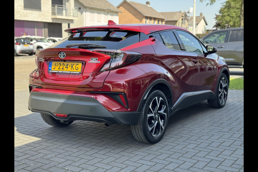 Toyota C-HR 1.8 Hybrid Style Plus | LED pakket, Navigatie, Dodehoekherkenning, Parkeersensoren, Keyless, Stoel + Stuurverwarming
