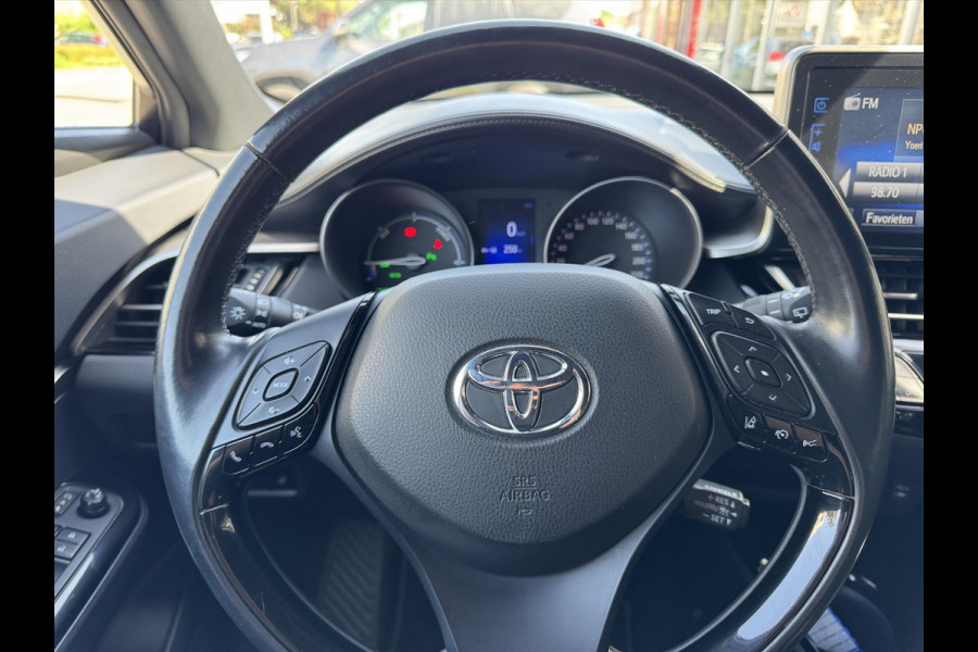 Toyota C-HR 1.8 Hybrid Style Plus | LED pakket, Navigatie, Dodehoekherkenning, Parkeersensoren, Keyless, Stoel + Stuurverwarming