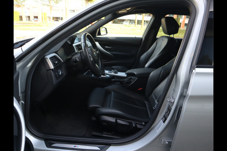 BMW 3 Serie Touring 318i M Sport Edition Automaat