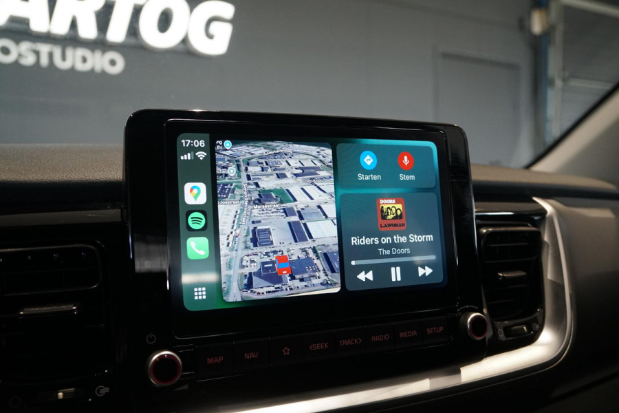Kia Stonic 1.0 T-GDi MHEV DynamicLine + CAMERA / NAVIGATIE / CARPLAY
