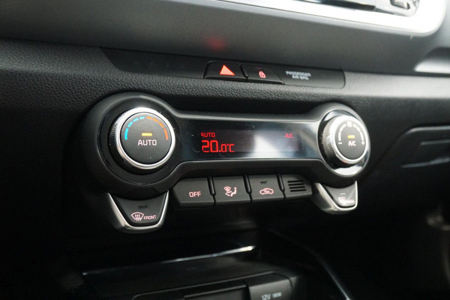 Kia Stonic 1.0 T-GDi MHEV DynamicLine + CAMERA / NAVIGATIE / CARPLAY
