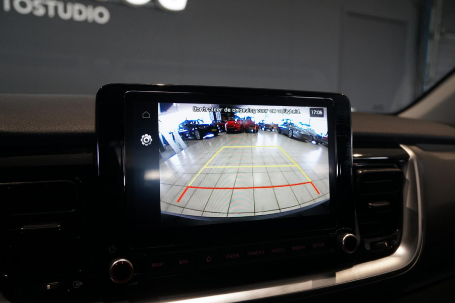 Kia Stonic 1.0 T-GDi MHEV DynamicLine + CAMERA / NAVIGATIE / CARPLAY