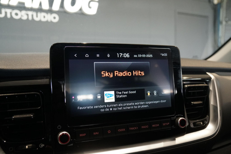 Kia Stonic 1.0 T-GDi MHEV DynamicLine + CAMERA / NAVIGATIE / CARPLAY
