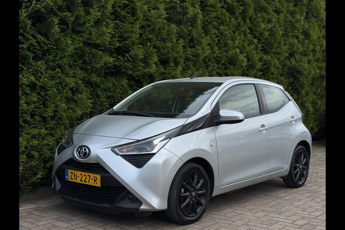 Toyota Aygo 1.0 VVT-i X-Play Camera CarPlay Toyota Aygo 1.0 VVT-i X-Play Camera CarPlay