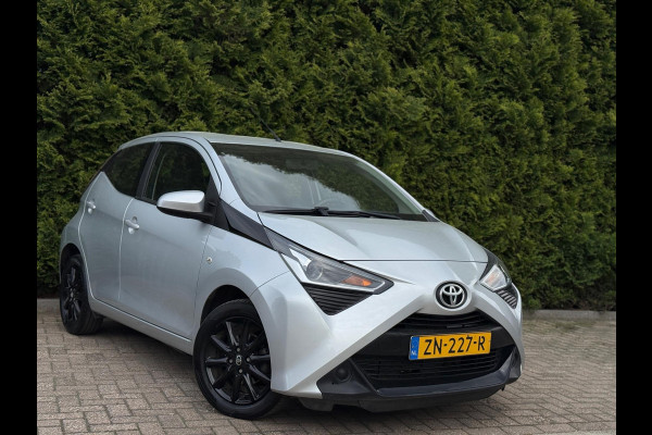 Toyota Aygo 1.0 VVT-i X-Play Camera CarPlay