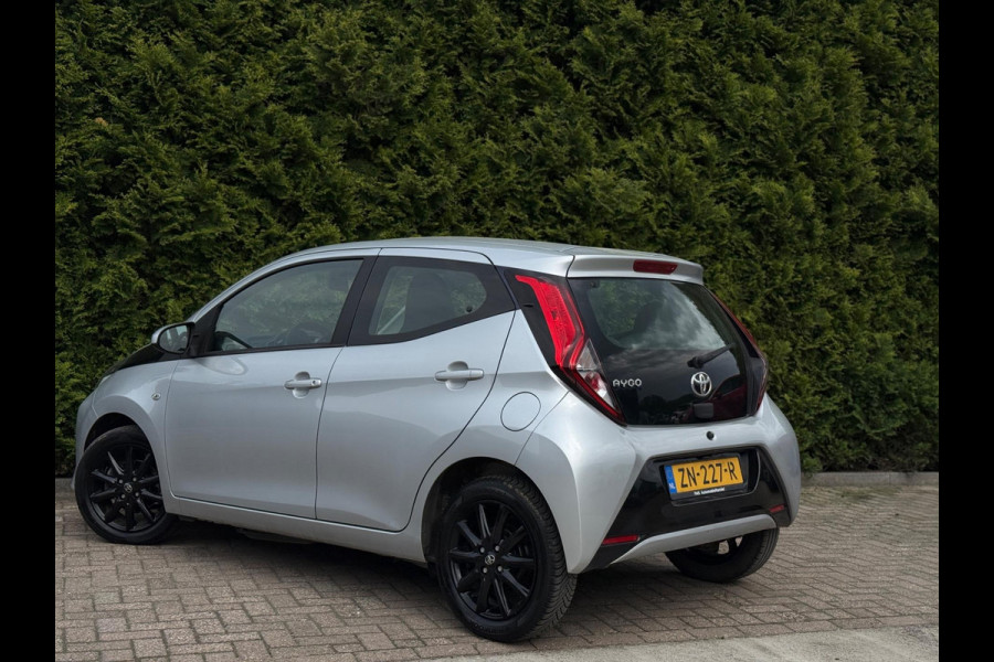 Toyota Aygo 1.0 VVT-i X-Play Camera CarPlay
