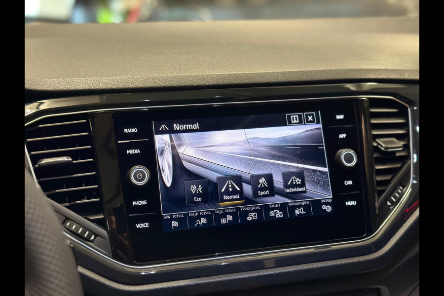 Volkswagen T-Roc 2.0 TSI 4Motion|R-Line|PANO|FULL OPTION