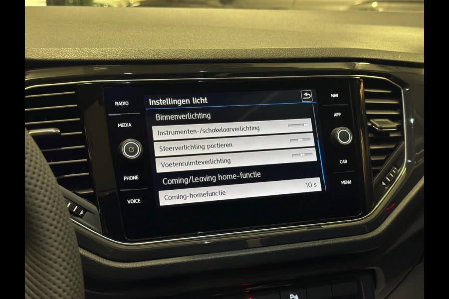 Volkswagen T-Roc 2.0 TSI 4Motion|R-Line|PANO|FULL OPTION