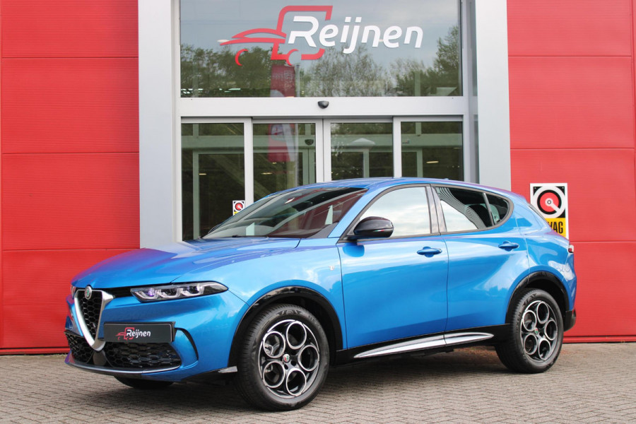 Alfa Romeo Tonale 1.5T 160PK AUTOMAAT Hybrid Ti | NIEUWE AUTO! | ELEKTRISCH BEDIENBARE VOORSTOELEN MET GEHEUGENFUNCTIE | HARMAN EN KARDON AUDIO | FULL LED KOPLAMPEN | 18" LICHTMETALEN VELGEN | CLIMATE CONTROL | NAVIGATIE | DRAADLOZE APPLE CARPLAY/ANDROID AUTO | ADAPTIVE CRUISE CONTROL | STOEL/STUUR VERWARMING | STOEL VENTILATIE | ELEKTRISCH BEDIENBARE ACHTERKLEP | DRAADLOZE TELEFOONLADER | KEYLESS ENTRY/START | PARKEERSENSOREN VOOR + ACHTER | ACHTERUITRIJ CAMERA |