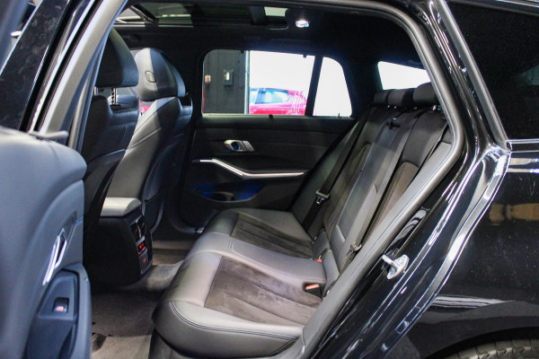 BMW 3 Serie Touring 330e M-Sport | Pano | Trekhaak | 360 camera