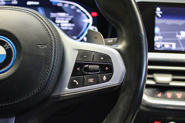 BMW 3 Serie Touring 330e M-Sport | Pano | Trekhaak | 360 camera