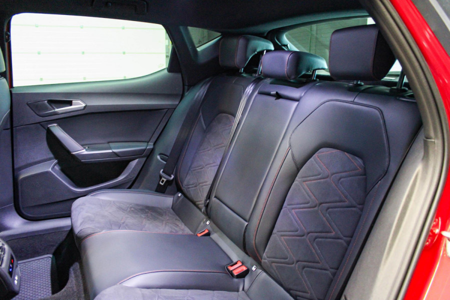 Seat Leon 1.5 eTSI FR Launch Edition | Pano | Memory Seats