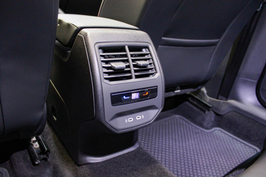 Seat Leon 1.5 eTSI FR Launch Edition | Pano | Memory Seats