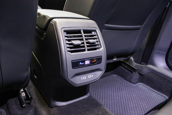 Seat Leon 1.5 eTSI FR Launch Edition | Pano | Memory Seats