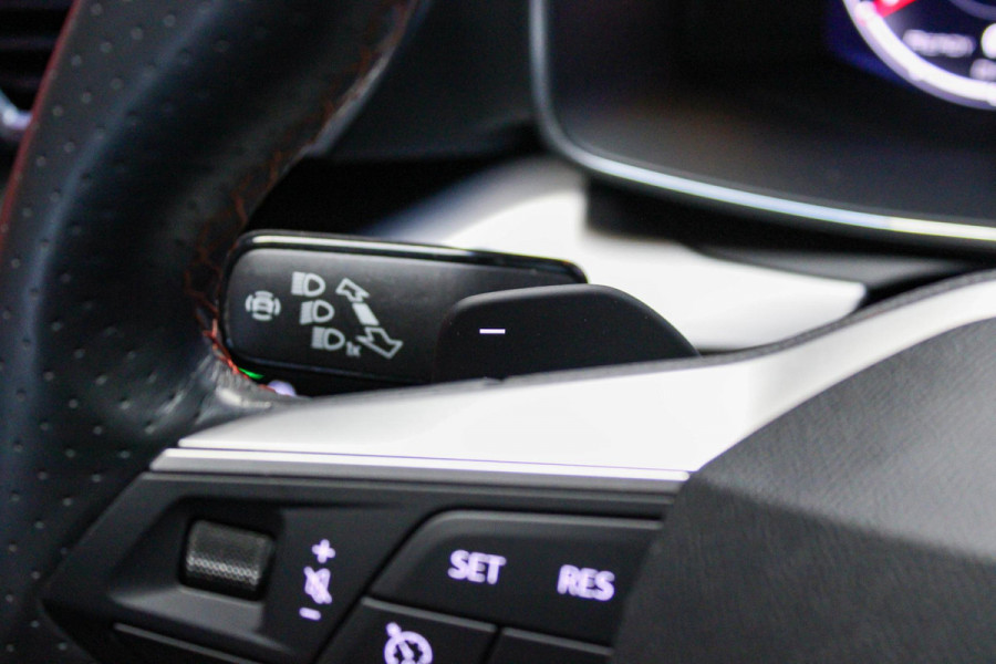 Seat Leon 1.5 eTSI FR Launch Edition | Pano | Memory Seats