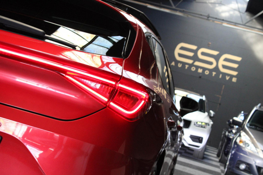 Seat Leon 1.5 eTSI FR Launch Edition | Pano | Memory Seats