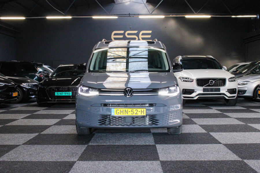 Volkswagen Caddy Dark Label 1.5 TSI 5p | Pano | Soft close | ACC |