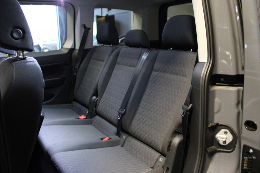 Volkswagen Caddy Dark Label 1.5 TSI 5p | Pano | Soft close | ACC |