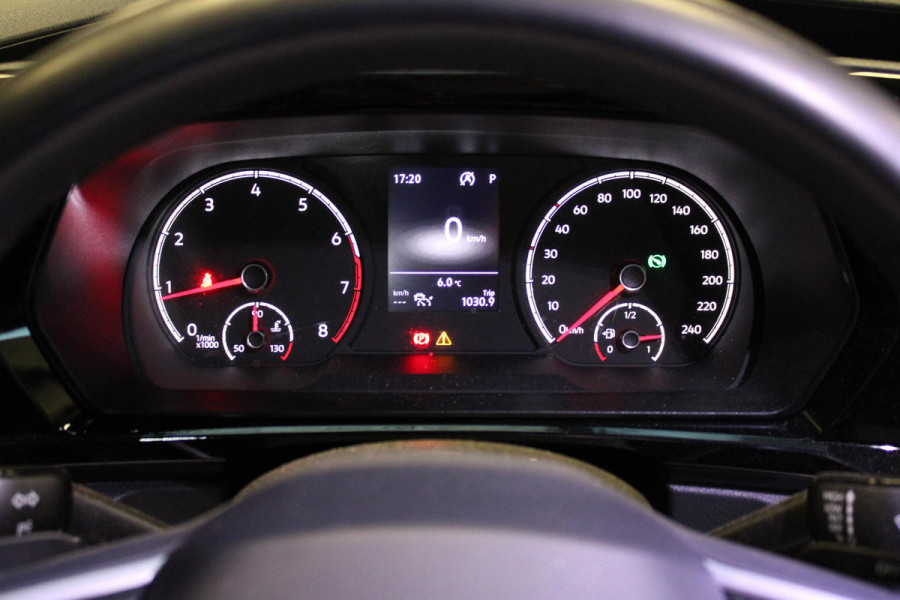 Volkswagen Caddy Dark Label 1.5 TSI 5p | Pano | Soft close | ACC |