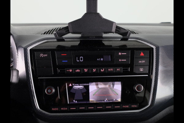 Volkswagen up! 1.0 65 pk | Verlengde garantie | Navigatie via App | Autom. airco | Cruise control | Parkeersensoren achter | Achteruitrijcamera |
