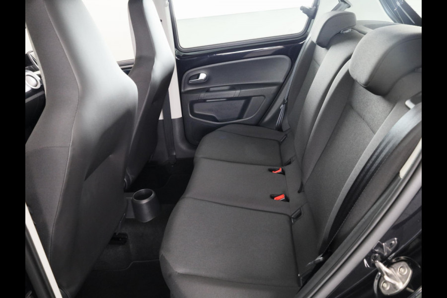 Volkswagen up! 1.0 65 pk | Verlengde garantie | Navigatie via App | Parkeersensoren achter | Achteruitrijcamera | Cruise control | Autom. airco |