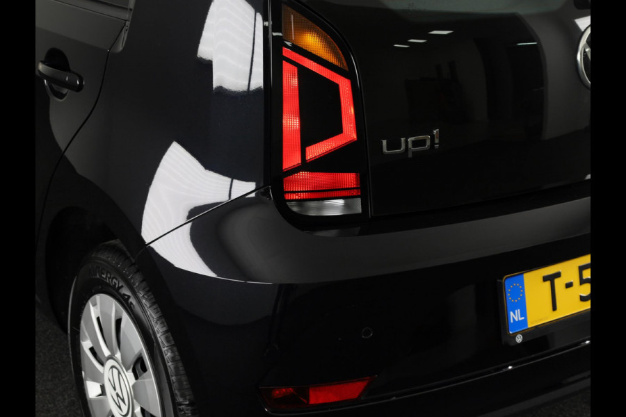 Volkswagen up! 1.0 65 pk | Verlengde garantie | Navigatie via App | Parkeersensoren achter | Achteruitrijcamera | Cruise control | Autom. airco |