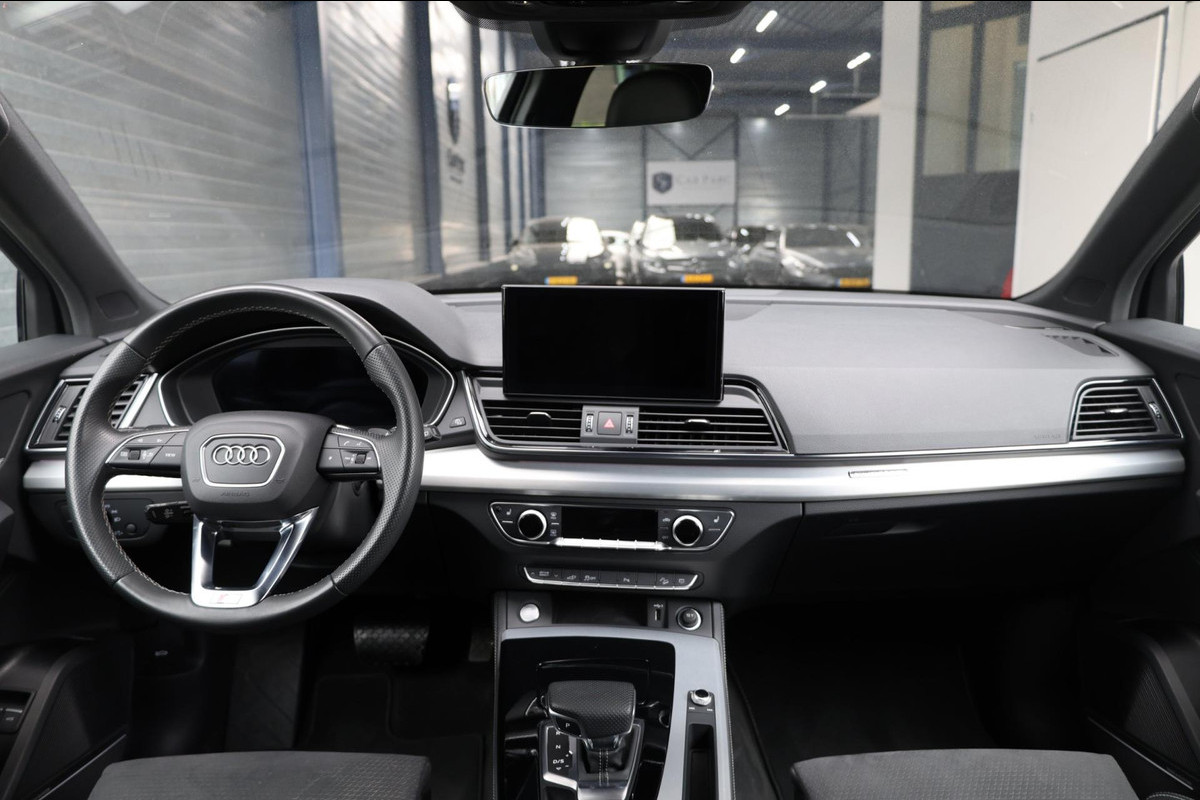 Audi Q5 50 TFSI e S edition 3x S-line BTW!/LED/VIRTUAL/B&O/SFEER/PANO/ALCANTARA+S.VERWARMING/21" LMV/CAM/ACC/ECC/12 MND GARANTIE! Audi Q5 50 TFSI e S edition 3x S-line BTW!/LED/VIRTUAL/B&O/SFEER/PANO/ALCANTARA+S.VERWARMING/21" LMV/CAM/ACC/ECC/12 MND GARANTIE!
