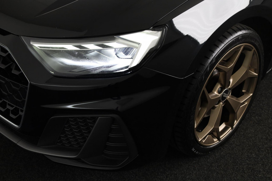 Audi A1 Sportback 30 TFSI S edition Navigatie via App | Parkeersensoren achter | Cruise control | LED koplampen | Sportstoelen | 18'' LM velgen | S-line |