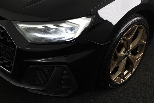 Audi A1 Sportback 30 TFSI S edition Navigatie via App | Parkeersensoren achter | Cruise control | LED koplampen | Sportstoelen | 18'' LM velgen | S-line |
