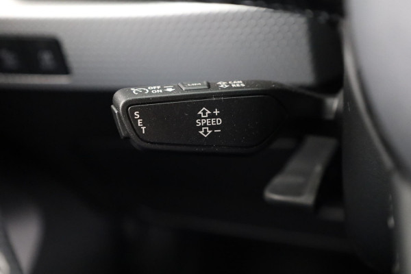 Audi A1 Sportback 30 TFSI S edition Navigatie via App | Parkeersensoren achter | Cruise control | LED koplampen | Sportstoelen | 18'' LM velgen | S-line |