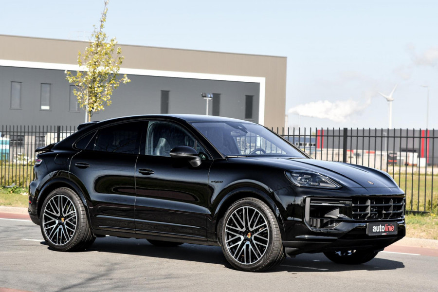 Porsche Cayenne Coupé 3.0 E-Hybrid. Sport Design, Chrono, ACC, Luchtv, Bose, Pano, 22'', Trekhaak, Stuurvw, Memory, Camera!