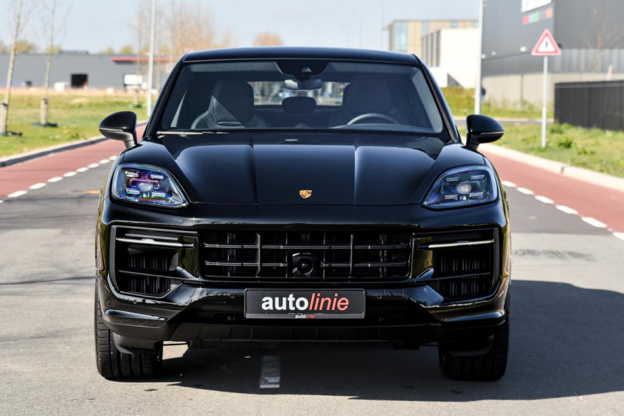 Porsche Cayenne Coupé 3.0 E-Hybrid. Sport Design, Chrono, ACC, Luchtv, Bose, Pano, 22'', Trekhaak, Stuurvw, Memory, Camera!