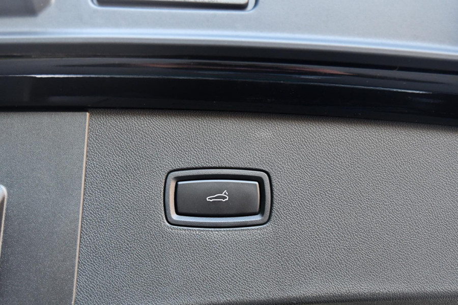 Porsche Cayenne Coupé 3.0 E-Hybrid. Sport Design, Chrono, ACC, Luchtv, Bose, Pano, 22'', Trekhaak, Stuurvw, Memory, Camera!