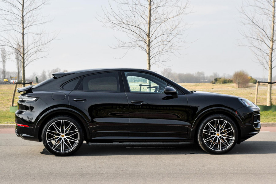 Porsche Cayenne Coupé 3.0 E-Hybrid. BTW, Sport Design, Sportuitlaat, Softclose, Leder, Memory, ACC, Keyless, Camera, Dodeh, Luchtv