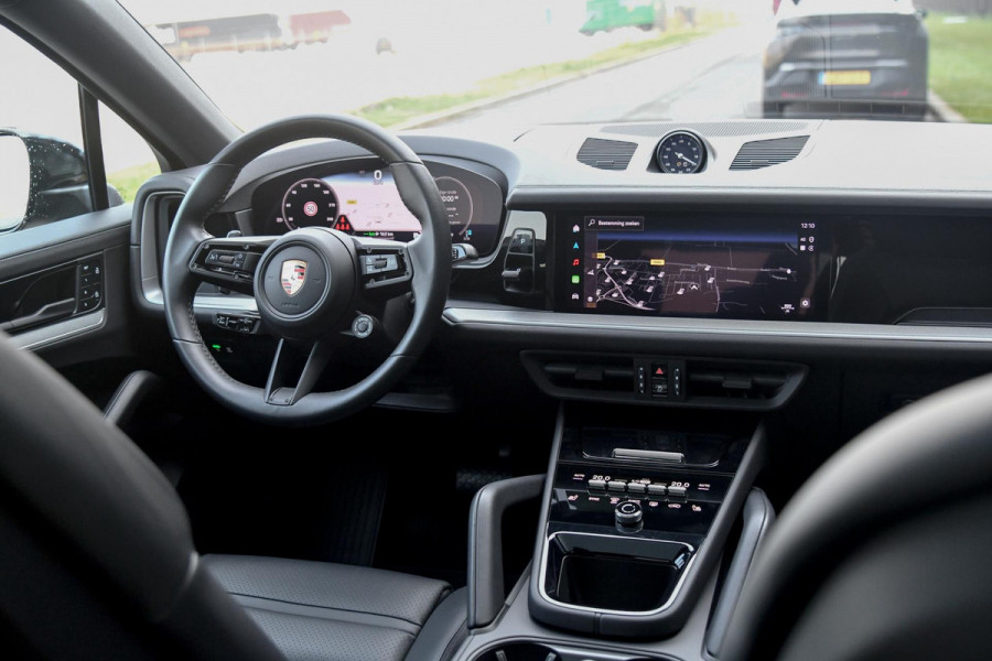 Porsche Cayenne Coupé 3.0 E-Hybrid. BTW, Sport Design, Sportuitlaat, Softclose, Leder, Memory, ACC, Keyless, Camera, Dodeh, Luchtv