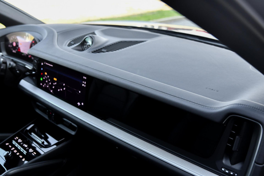 Porsche Cayenne Coupé 3.0 E-Hybrid. BTW, Sport Design, Sportuitlaat, Softclose, Leder, Memory, ACC, Keyless, Camera, Dodeh, Luchtv