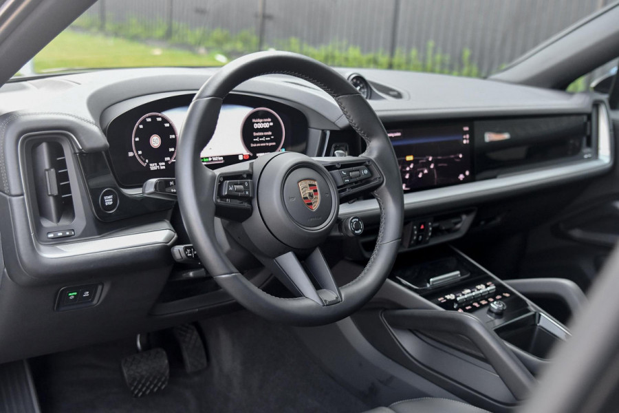 Porsche Cayenne Coupé 3.0 E-Hybrid. BTW, Sport Design, Sportuitlaat, Softclose, Leder, Memory, ACC, Keyless, Camera, Dodeh, Luchtv