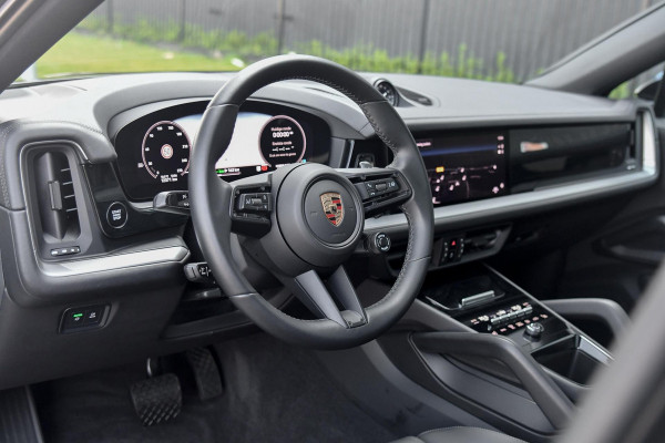 Porsche Cayenne Coupé 3.0 E-Hybrid. BTW, Sport Design, Sportuitlaat, Softclose, Leder, Memory, ACC, Keyless, Camera, Dodeh, Luchtv