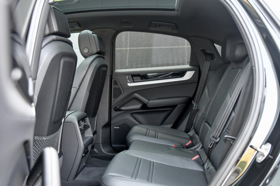 Porsche Cayenne Coupé 3.0 E-Hybrid. BTW, Sport Design, Sportuitlaat, Softclose, Leder, Memory, ACC, Keyless, Camera, Dodeh, Luchtv