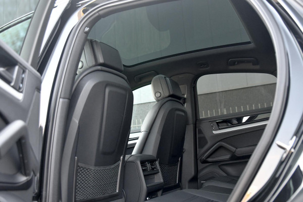 Porsche Cayenne Coupé 3.0 E-Hybrid. BTW, Sport Design, Sportuitlaat, Softclose, Leder, Memory, ACC, Keyless, Camera, Dodeh, Luchtv