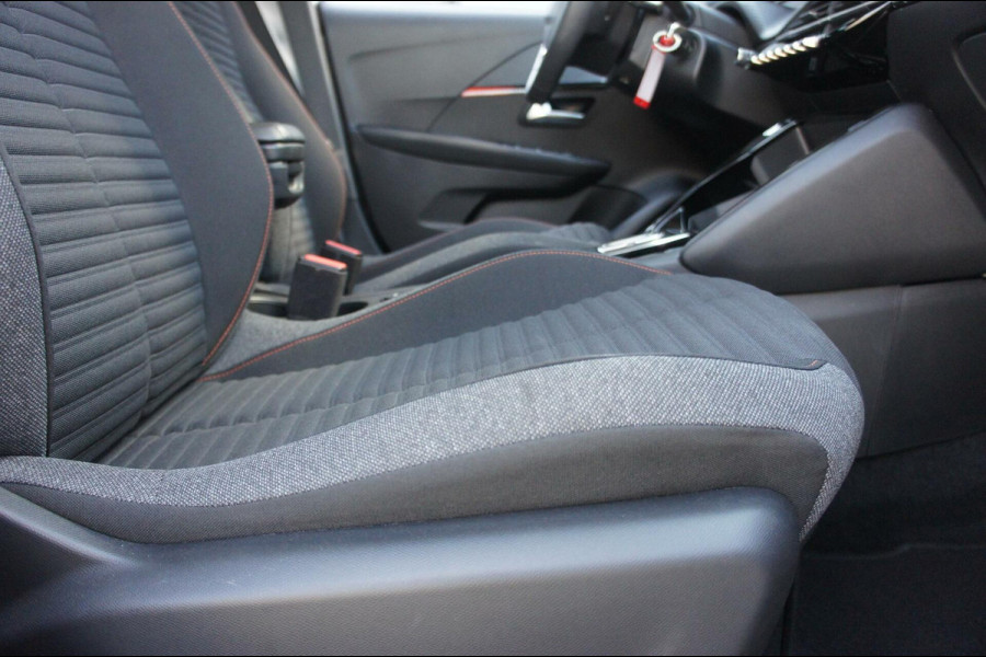 Peugeot 208 1.2 Automaat CarPlay|Cruise|Navigatie|PDC|Velgen