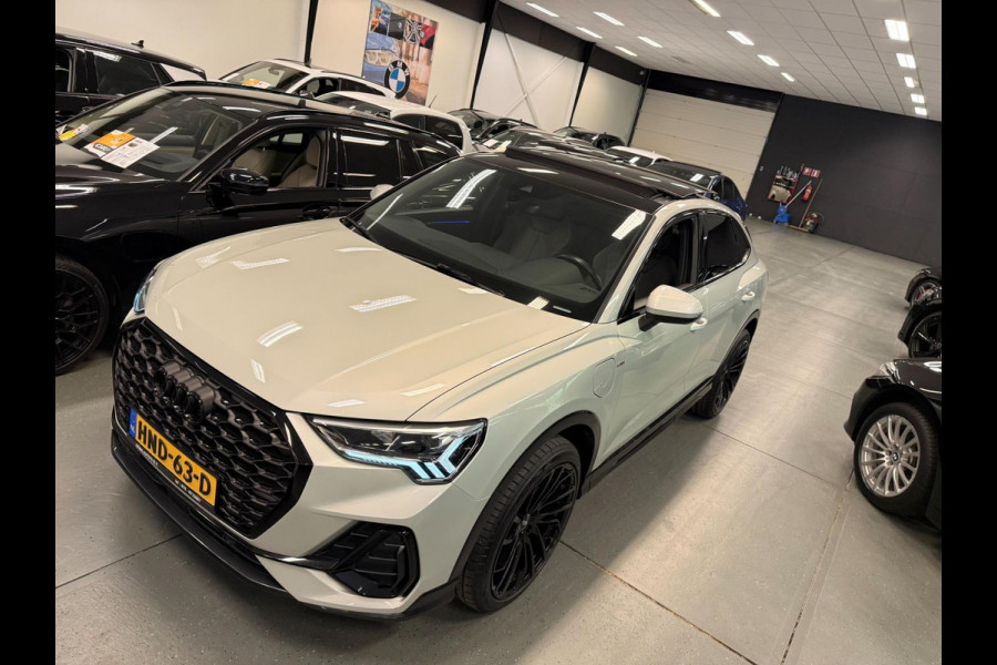 Audi Q3 Sportback 45 TFSI e S-LINE BLACK-EDITION 20'' PANO/LED/DAB/SFEERVERL/ECC/PDC/CRUISE///