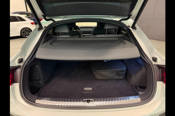 Audi Q3 Sportback 45 TFSI e S-LINE BLACK-EDITION 20'' PANO/LED/DAB/SFEERVERL/ECC/PDC/CRUISE///